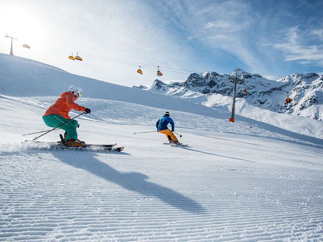 Skifahren im Montafon (c) Daniel Zangerl - Montafon Tourismus GmbH, Schruns (1)